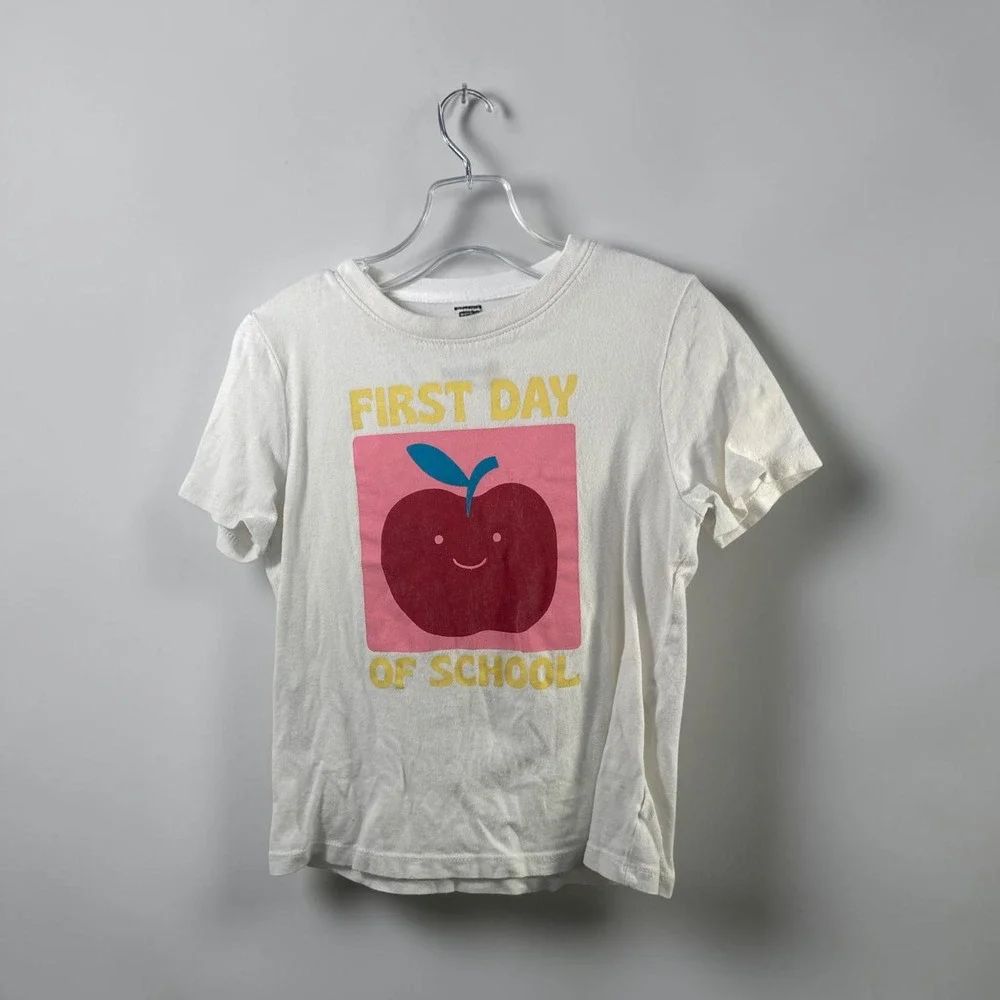 Old Navy First Day of School Apple Graphic Tee White 5T Short Sleeve T-Shirt